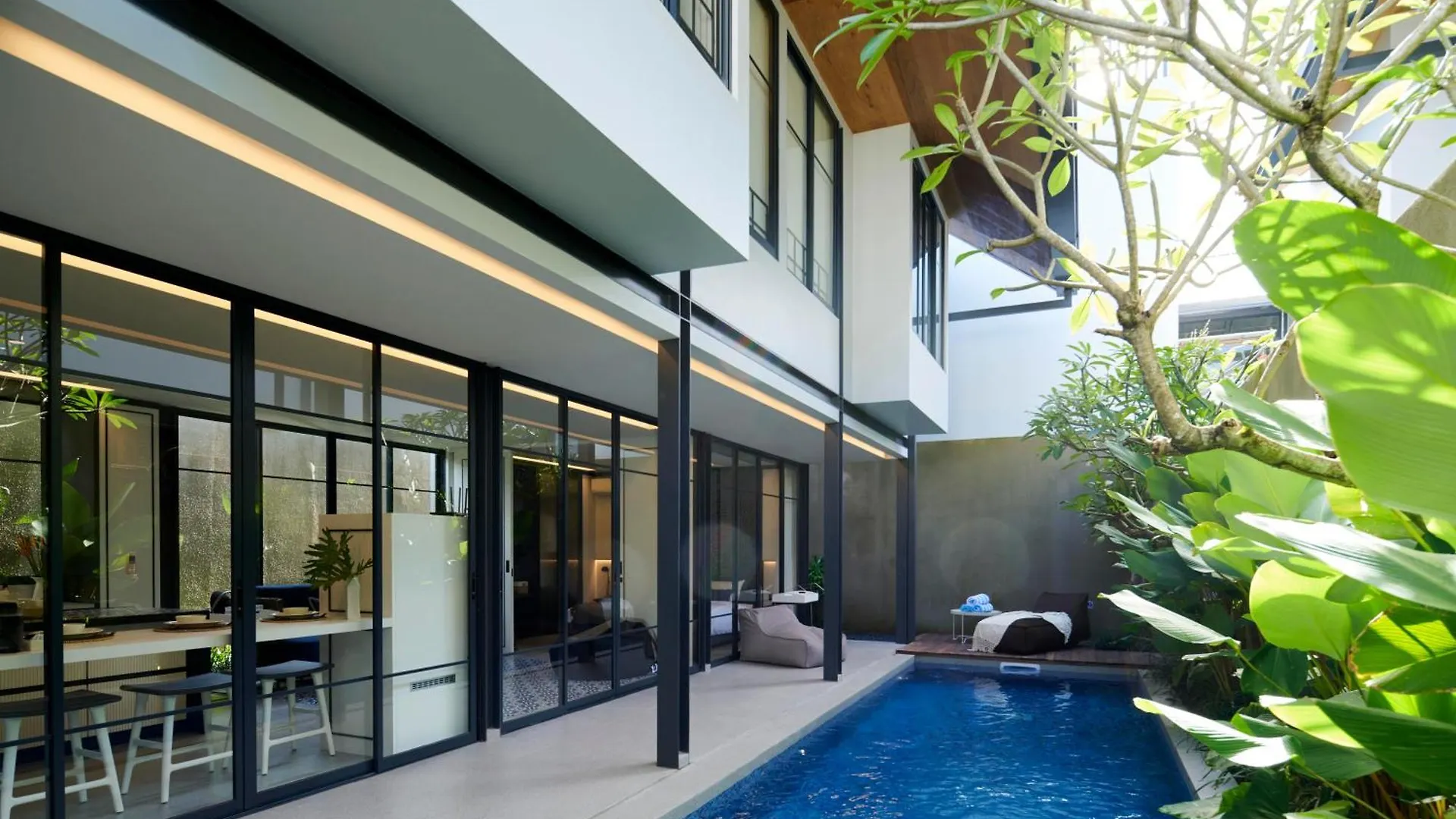 Adamare Villa Umalas Kerobokan Gasthuis